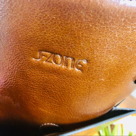 Leather Backpack in brown - Picture 8 of 10